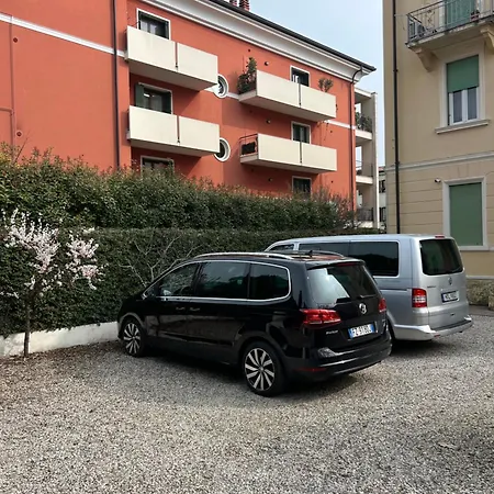 ゲストハウス Atrium 3*