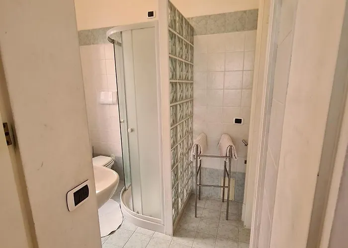 Atrium בית הארחה 3*