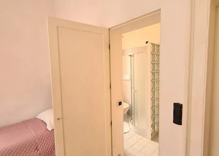 Atrium בית הארחה ורונה